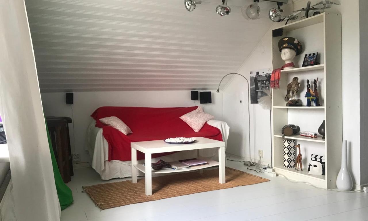 The Cozy Little House Apartamento Motala Exterior foto